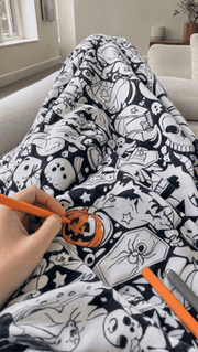 ColorWeen™ — Halloween Coloring Blanket