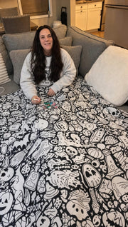 ColorWeen™ — Halloween Coloring Blanket